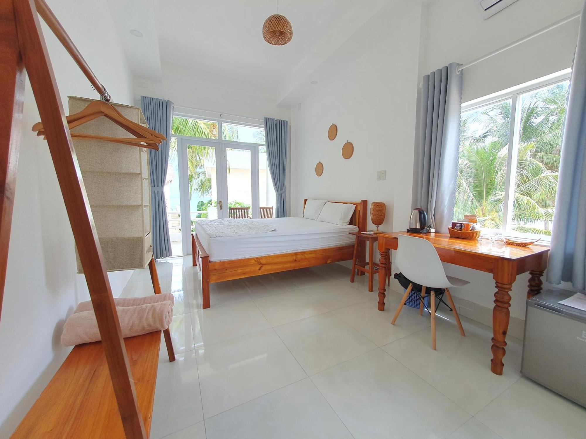 Lucky Spot Beach Bungalow Bed & Breakfast Song Cau Bagian luar foto