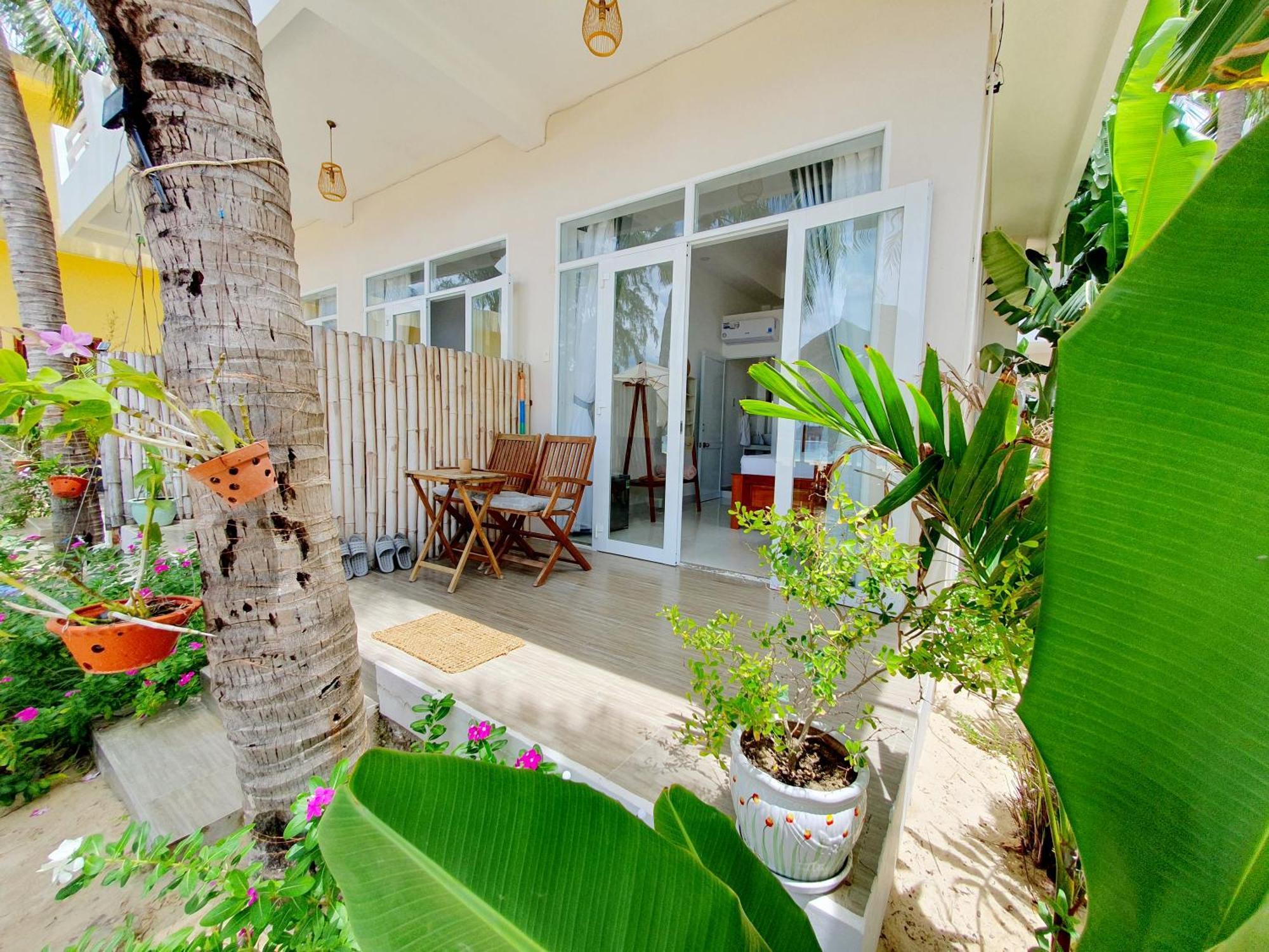 Lucky Spot Beach Bungalow Bed & Breakfast Song Cau Bagian luar foto