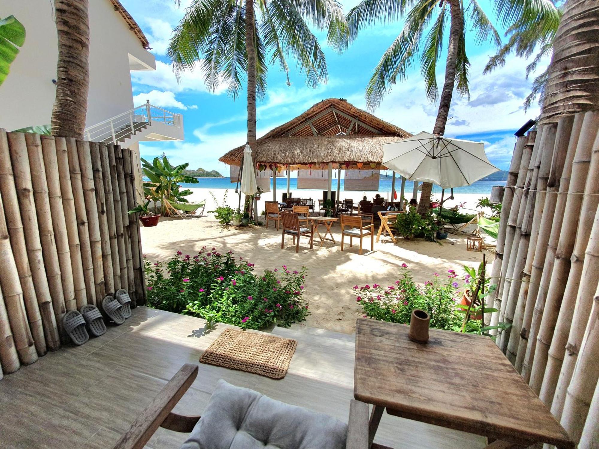 Lucky Spot Beach Bungalow Bed & Breakfast Song Cau Bagian luar foto