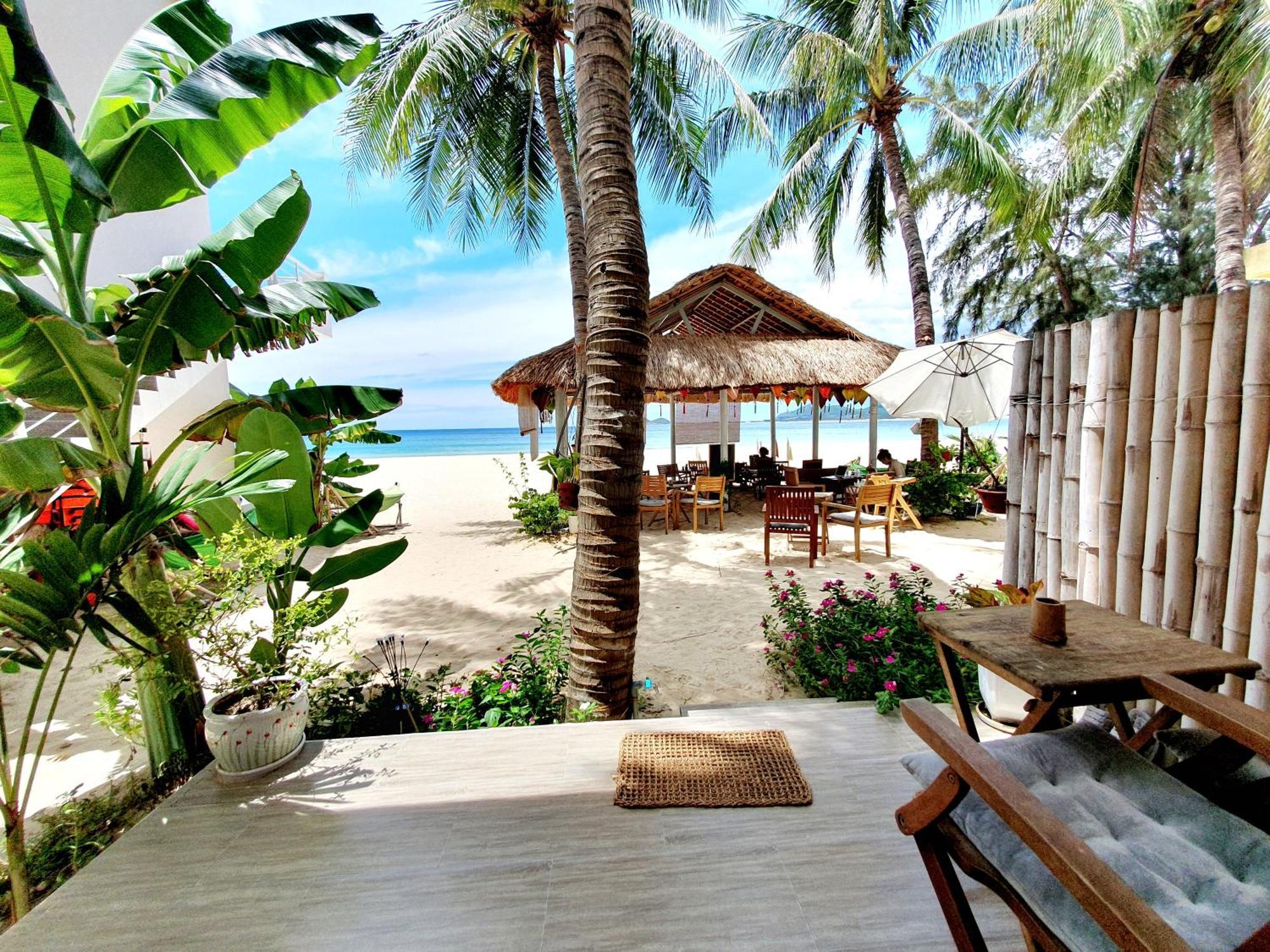 Lucky Spot Beach Bungalow Bed & Breakfast Song Cau Bagian luar foto