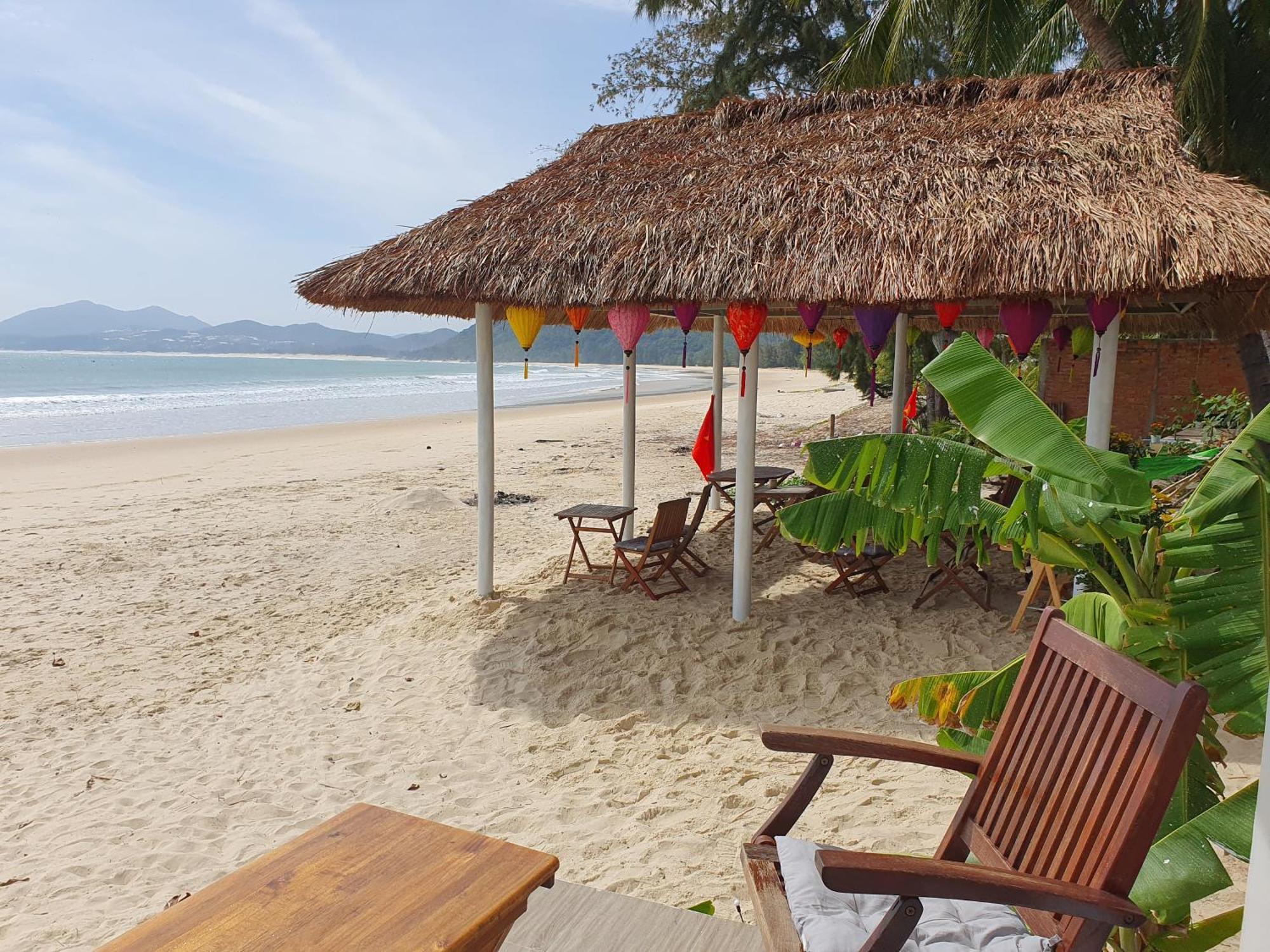 Lucky Spot Beach Bungalow Bed & Breakfast Song Cau Bagian luar foto