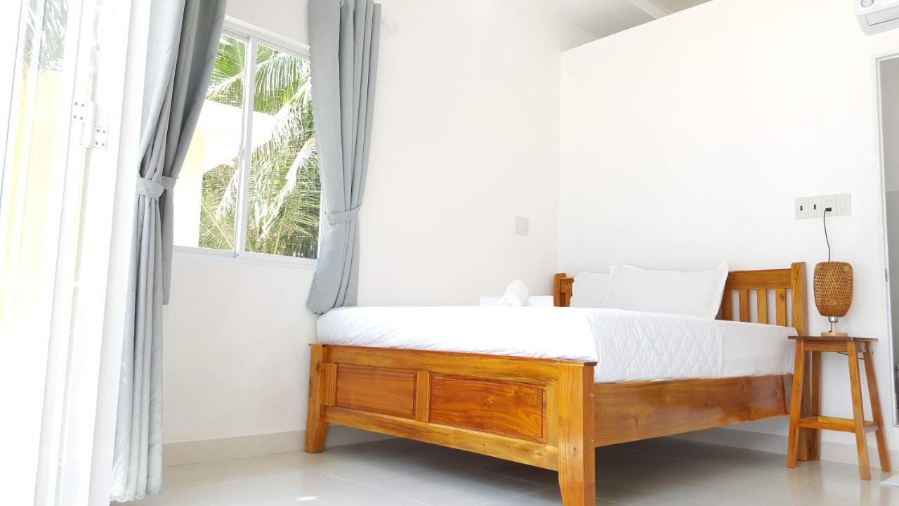 Lucky Spot Beach Bungalow Bed & Breakfast Song Cau Bagian luar foto